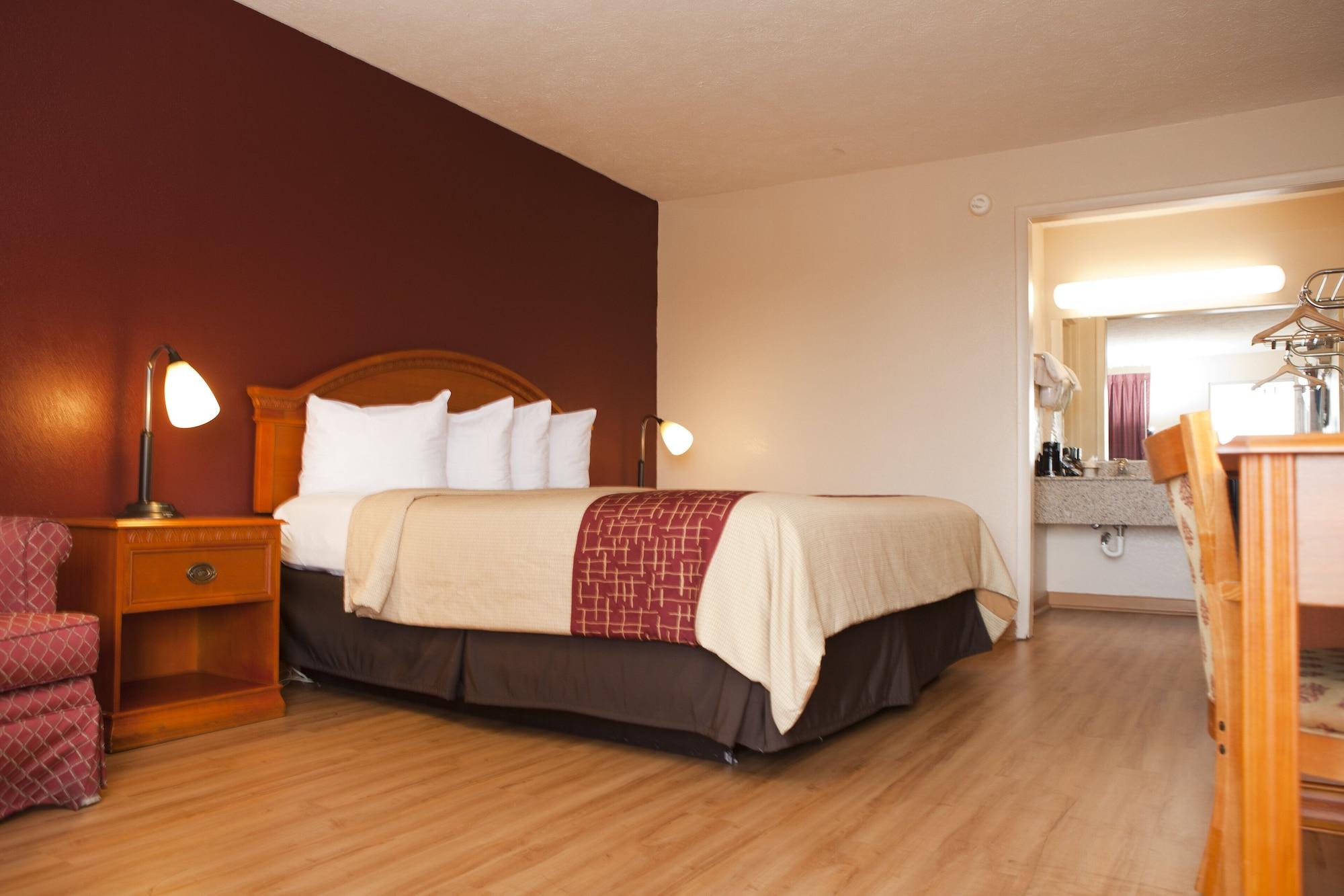 Red Roof Inn & Suites Jackson, Tn Екстер'єр фото