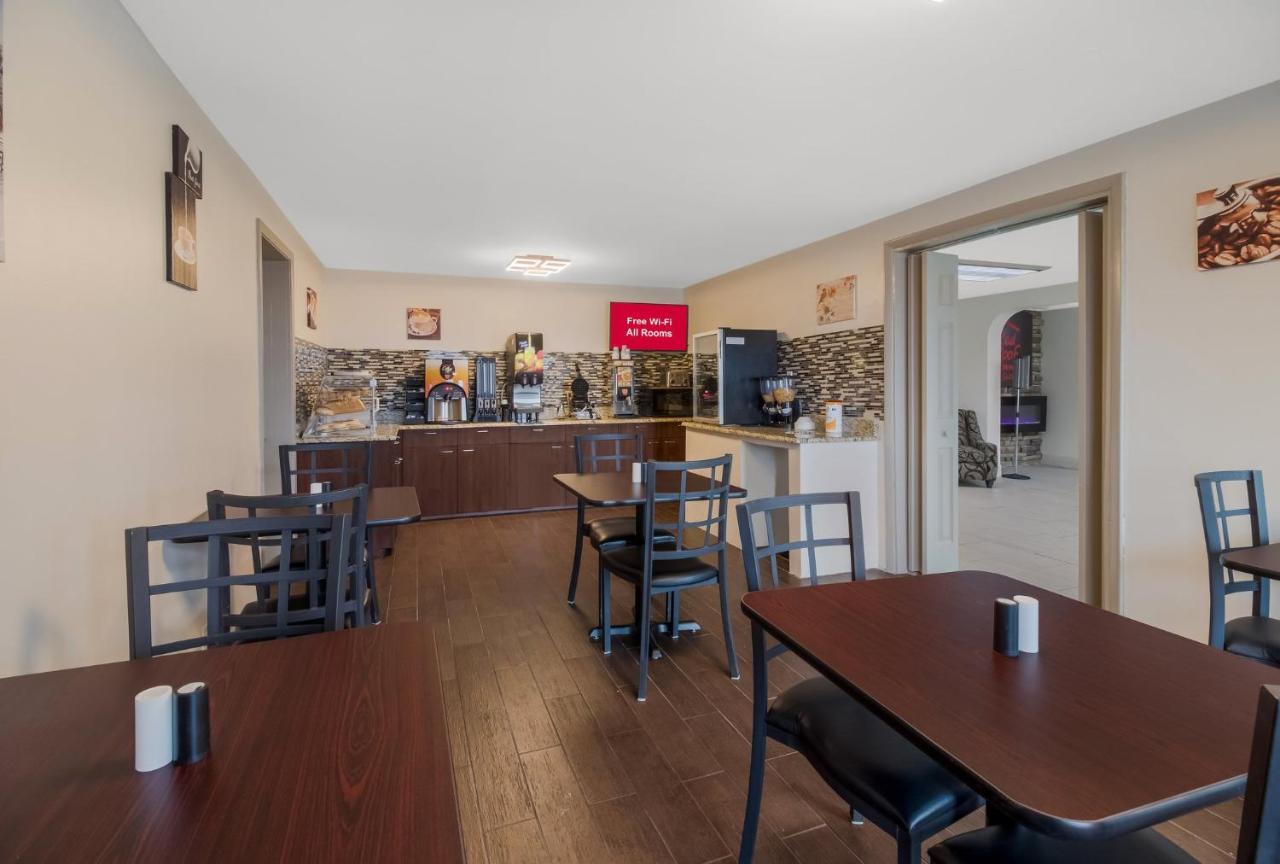 Red Roof Inn & Suites Jackson, Tn Екстер'єр фото