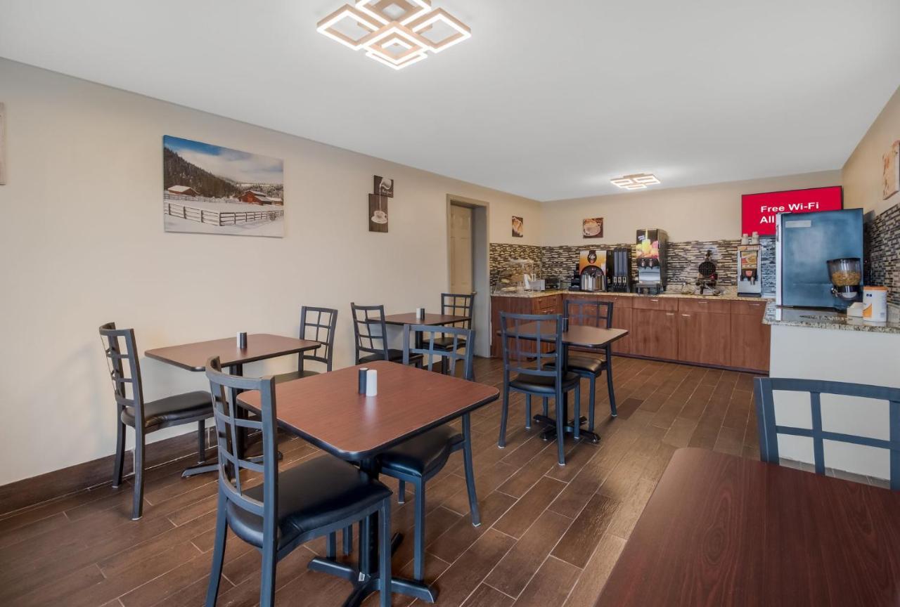 Red Roof Inn & Suites Jackson, Tn Екстер'єр фото