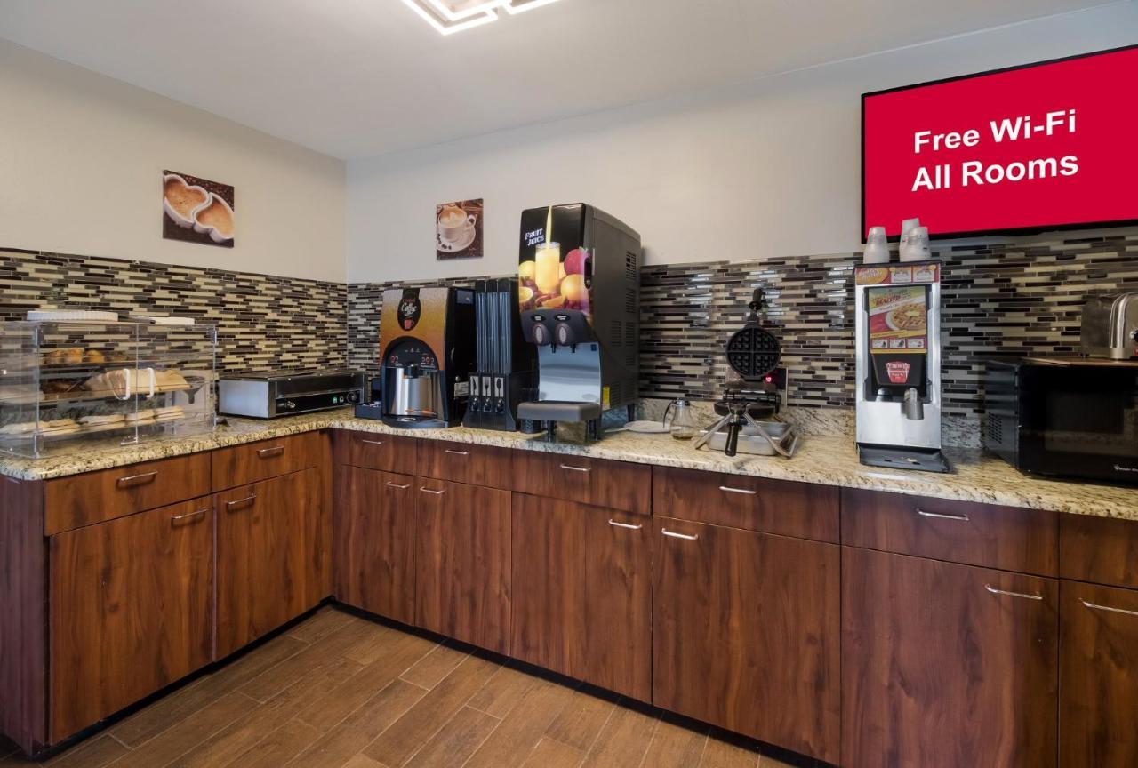 Red Roof Inn & Suites Jackson, Tn Екстер'єр фото