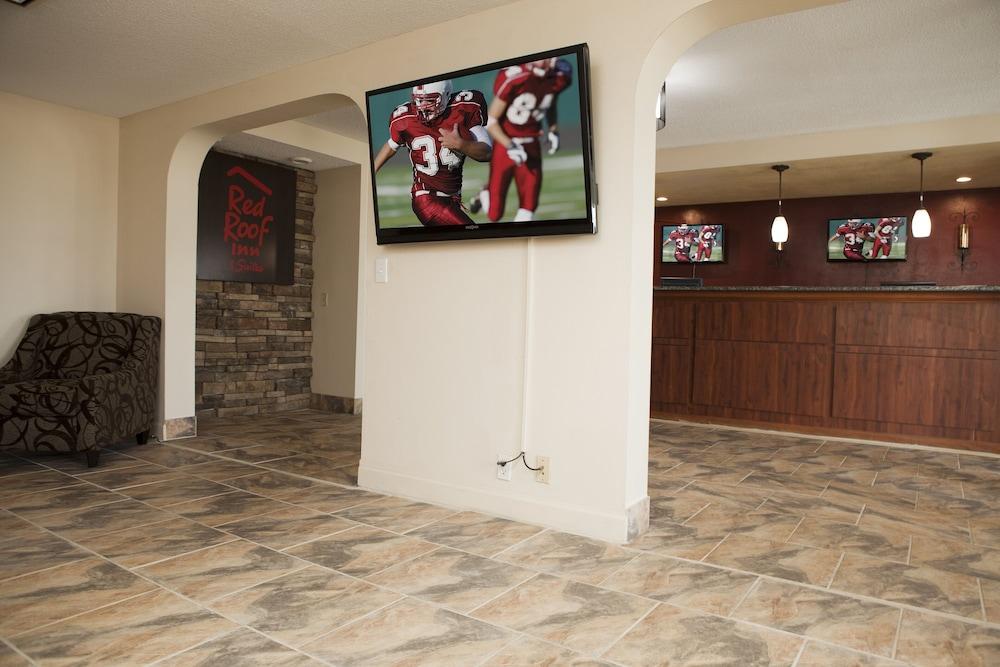 Red Roof Inn & Suites Jackson, Tn Екстер'єр фото